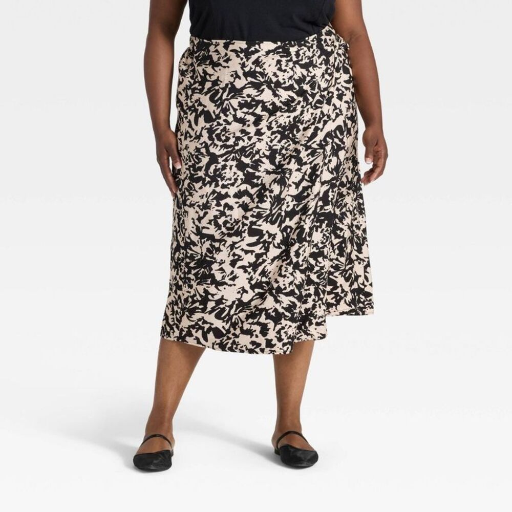 Women's Midi Wrap Skirt - Ava & Viv Black Abstract 2X